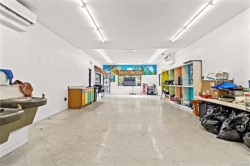Image 15 of 48 For 10460 New York Street