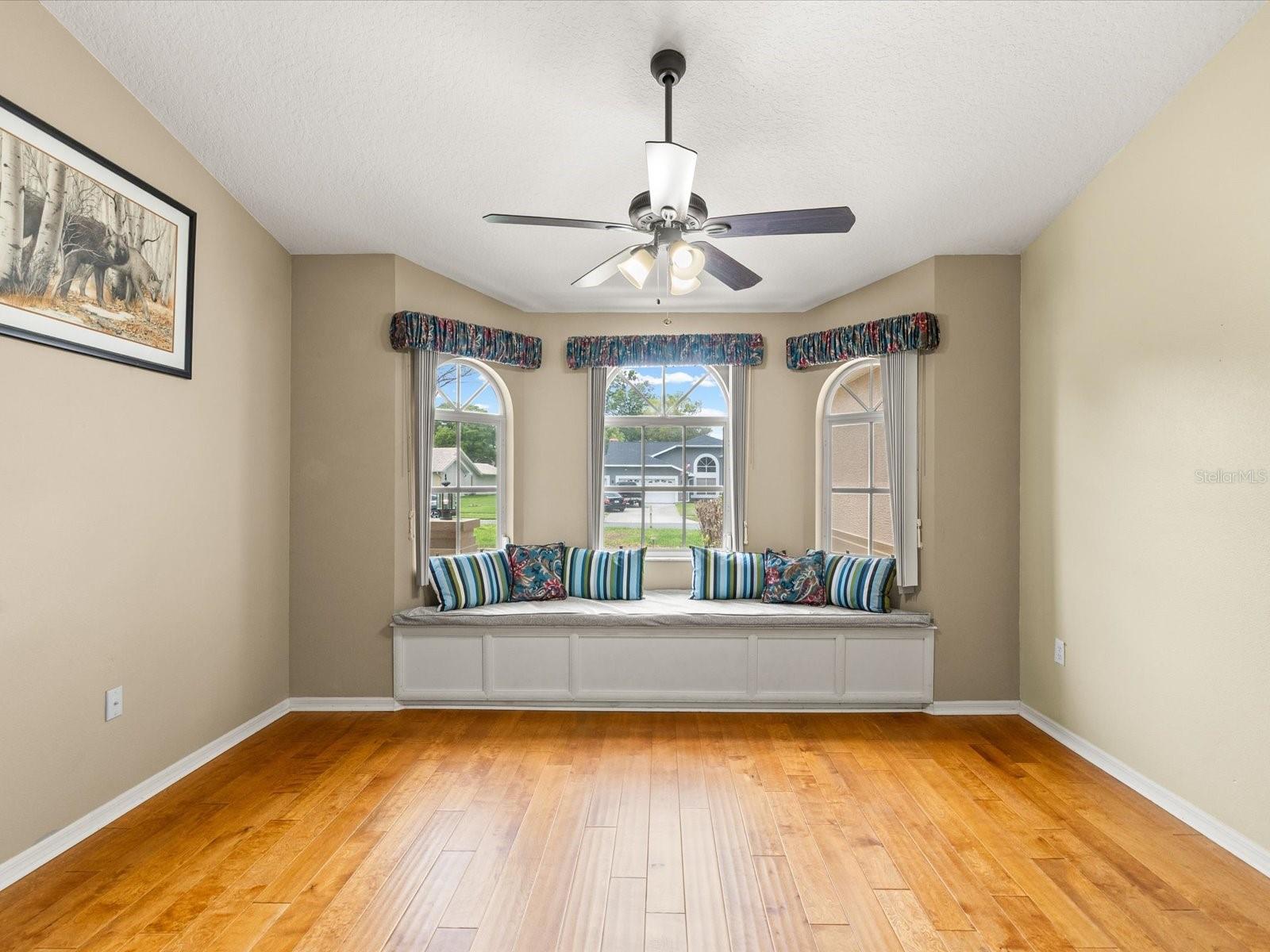 Image 10 of 63 For 18602 Winding Oaks Boulevard