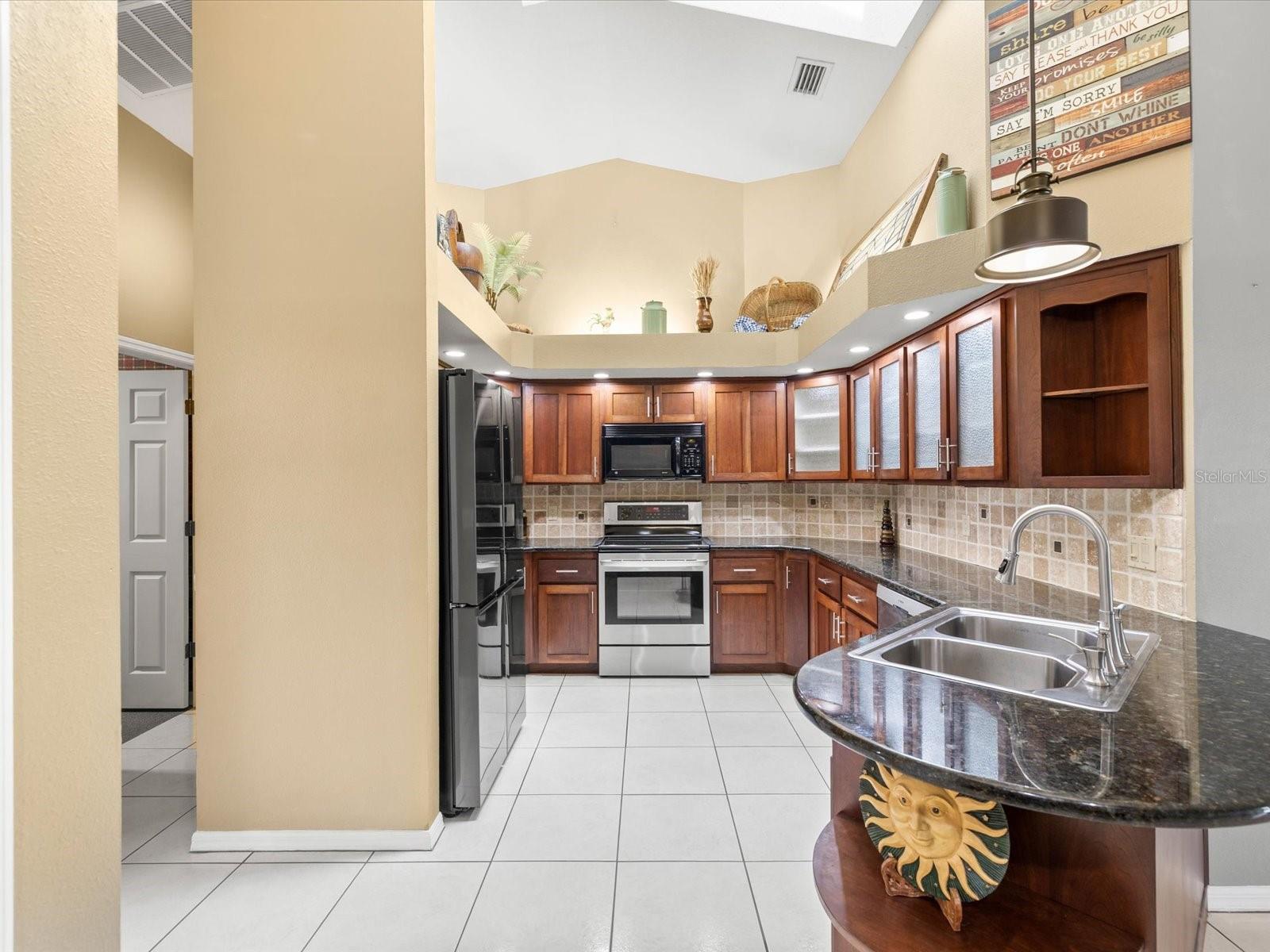 Image 13 of 63 For 18602 Winding Oaks Boulevard