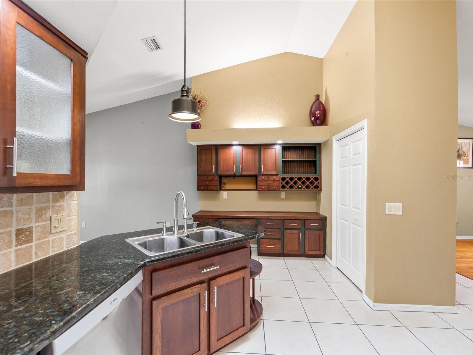 Image 14 of 63 For 18602 Winding Oaks Boulevard