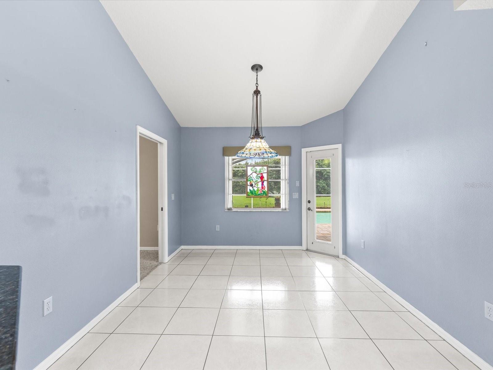 Image 17 of 63 For 18602 Winding Oaks Boulevard