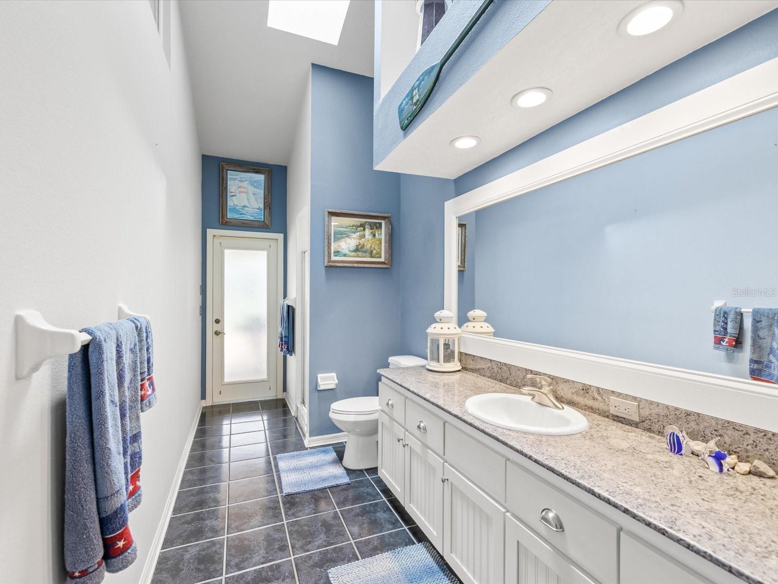 Image 18 of 63 For 18602 Winding Oaks Boulevard