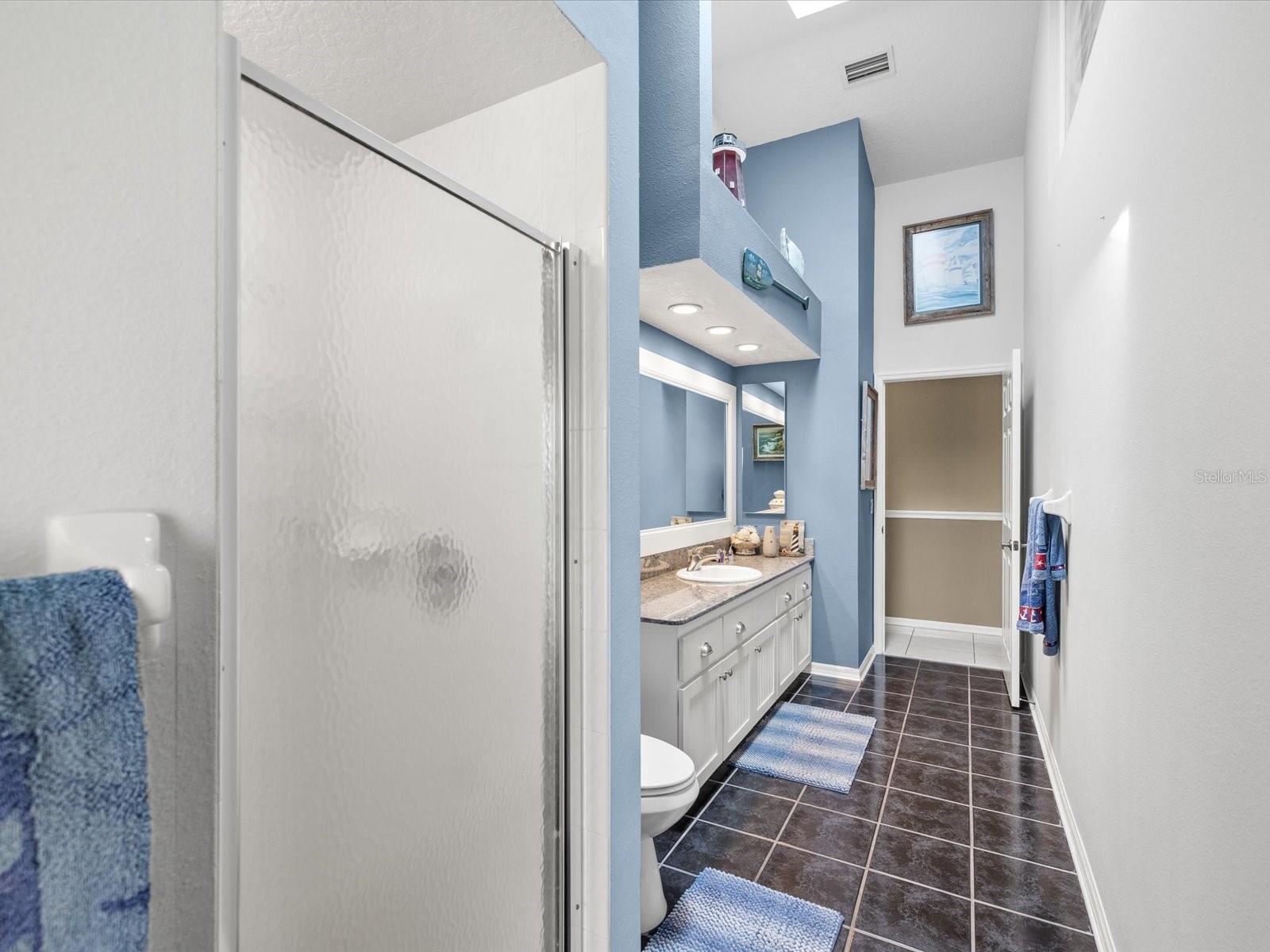 Image 19 of 63 For 18602 Winding Oaks Boulevard