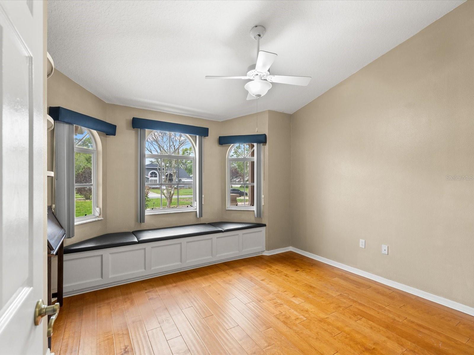 Image 20 of 63 For 18602 Winding Oaks Boulevard