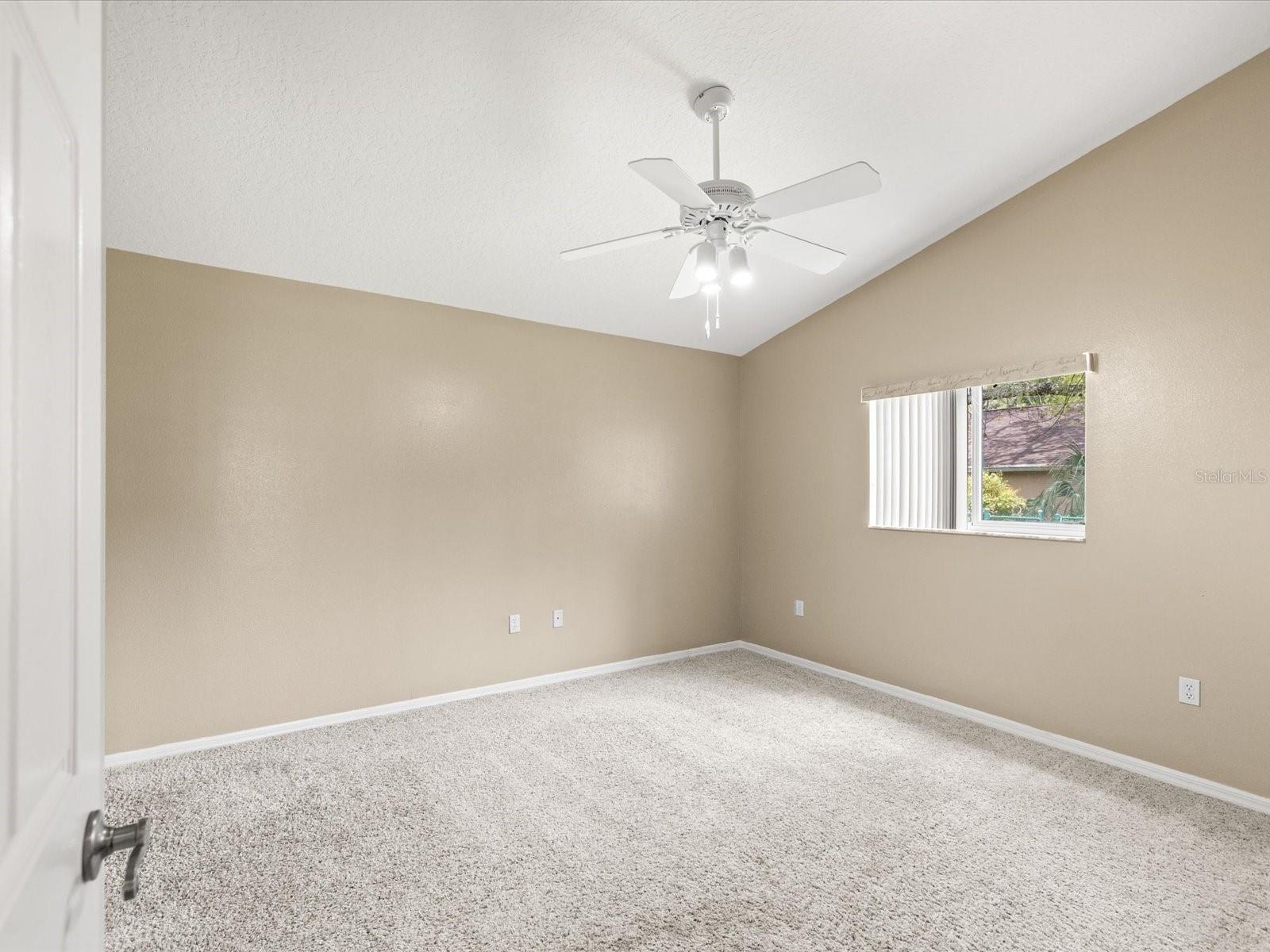 Image 32 of 63 For 18602 Winding Oaks Boulevard