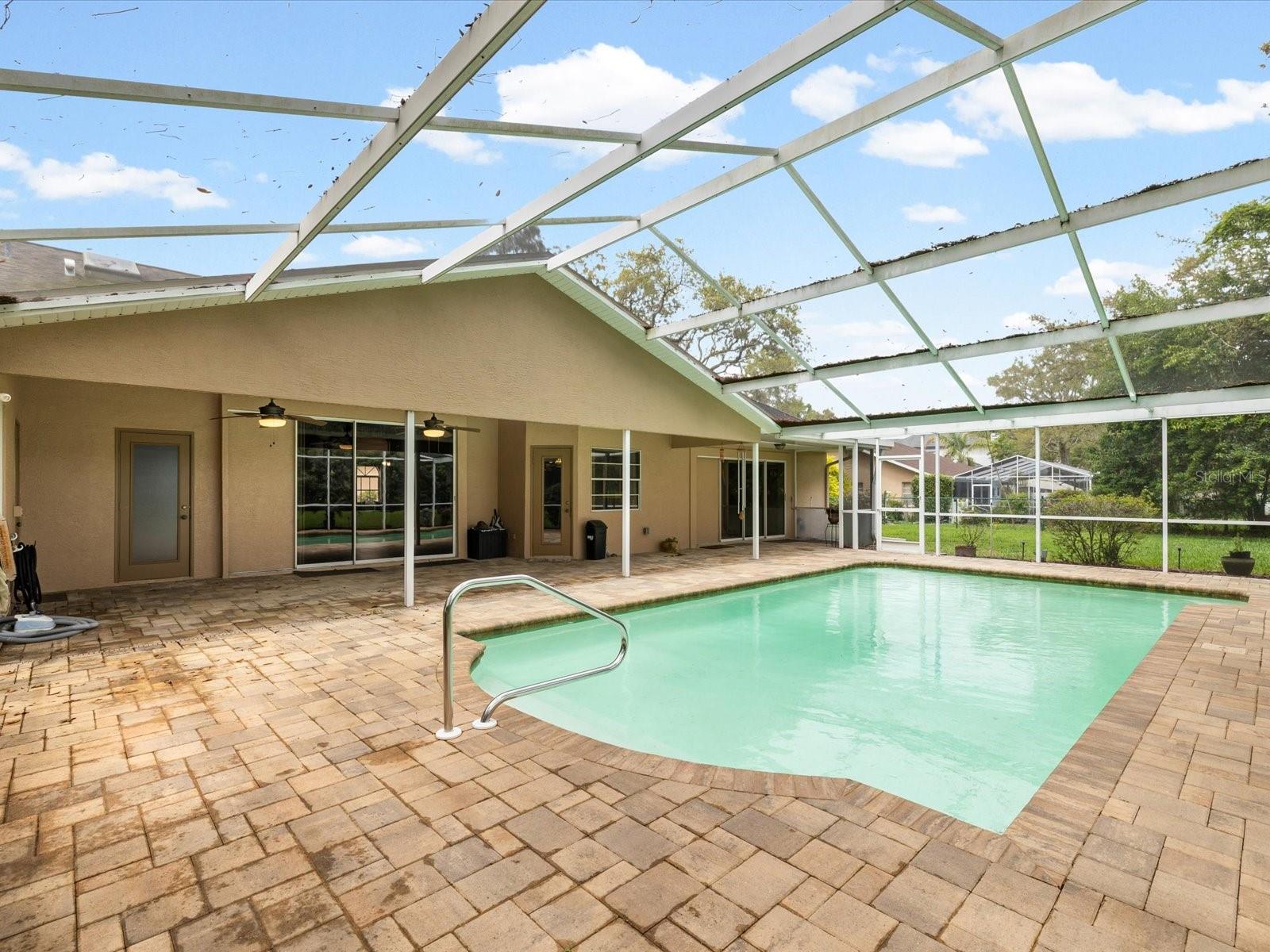 Image 43 of 63 For 18602 Winding Oaks Boulevard