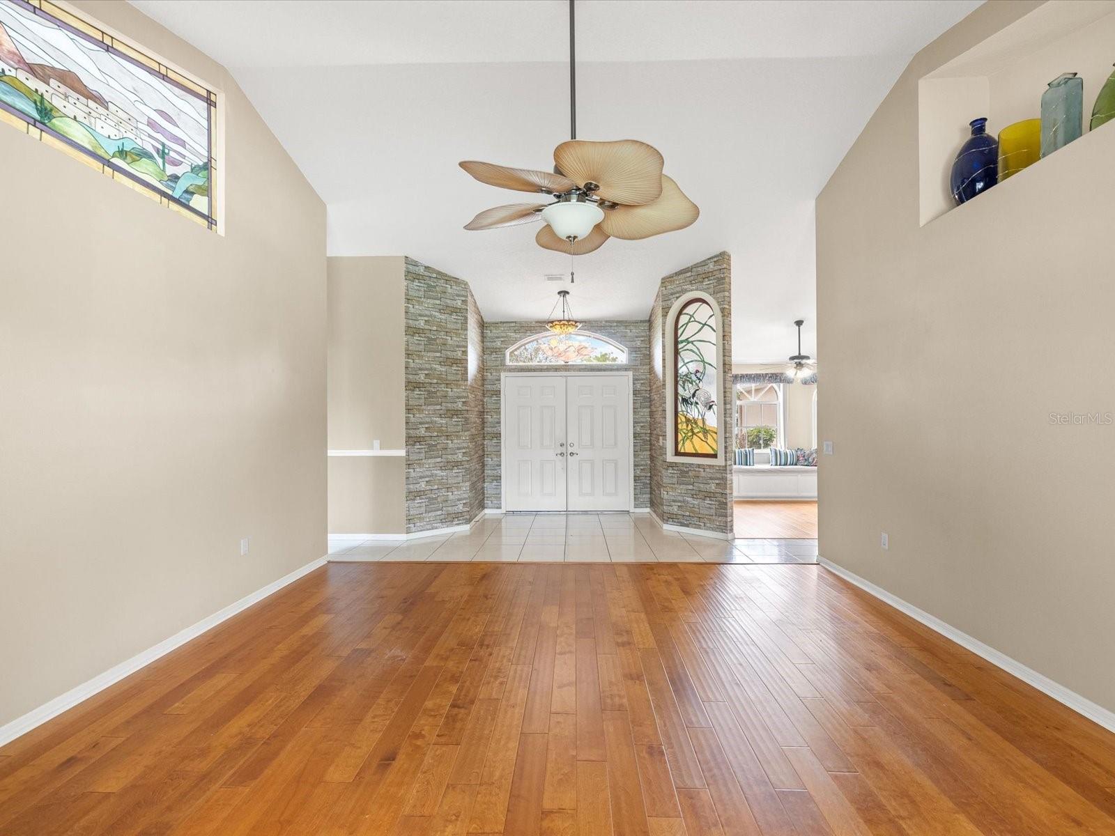 Image 5 of 63 For 18602 Winding Oaks Boulevard