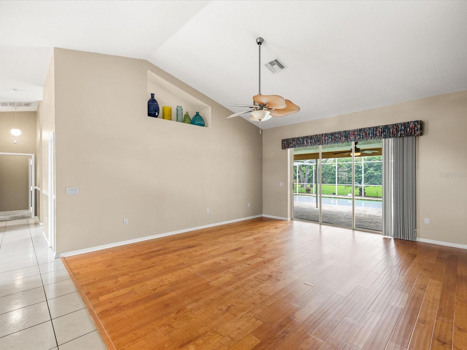 Image 8 of 63 For 18602 Winding Oaks Boulevard