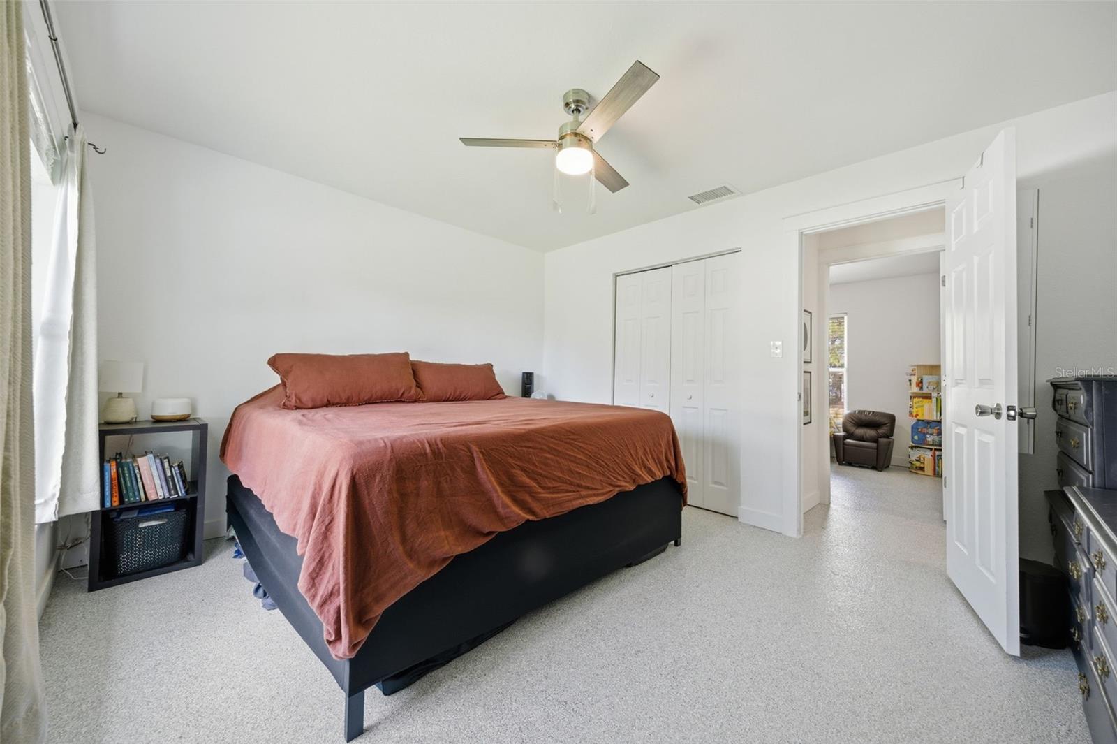 Image 12 of 27 For 720 Locust Street