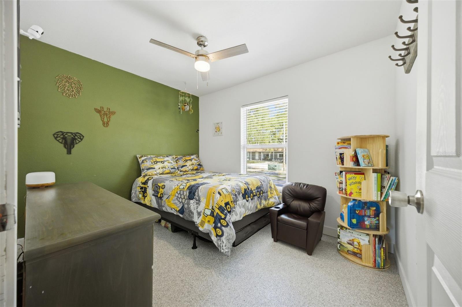 Image 13 of 27 For 720 Locust Street