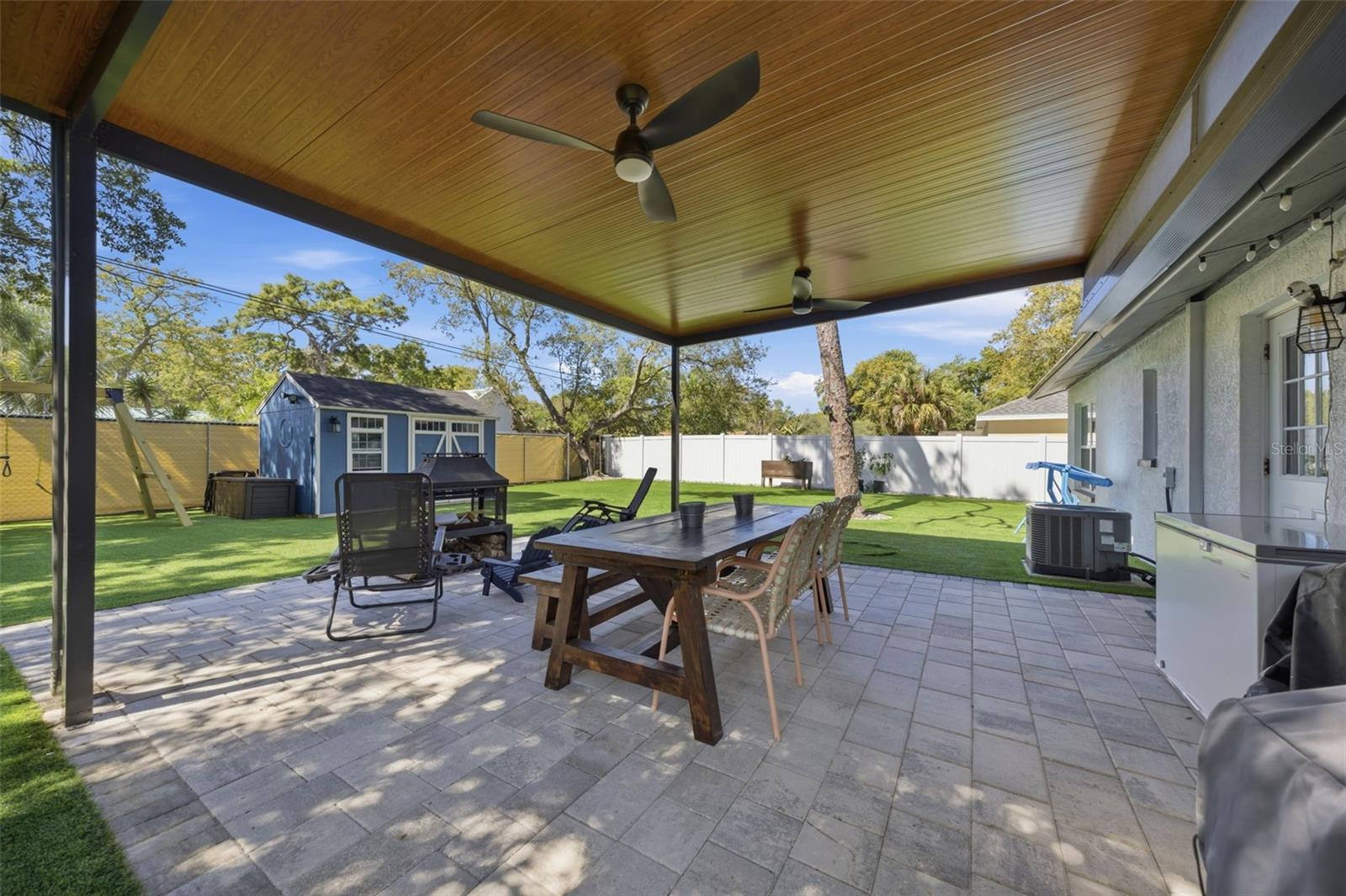 Image 22 of 27 For 720 Locust Street