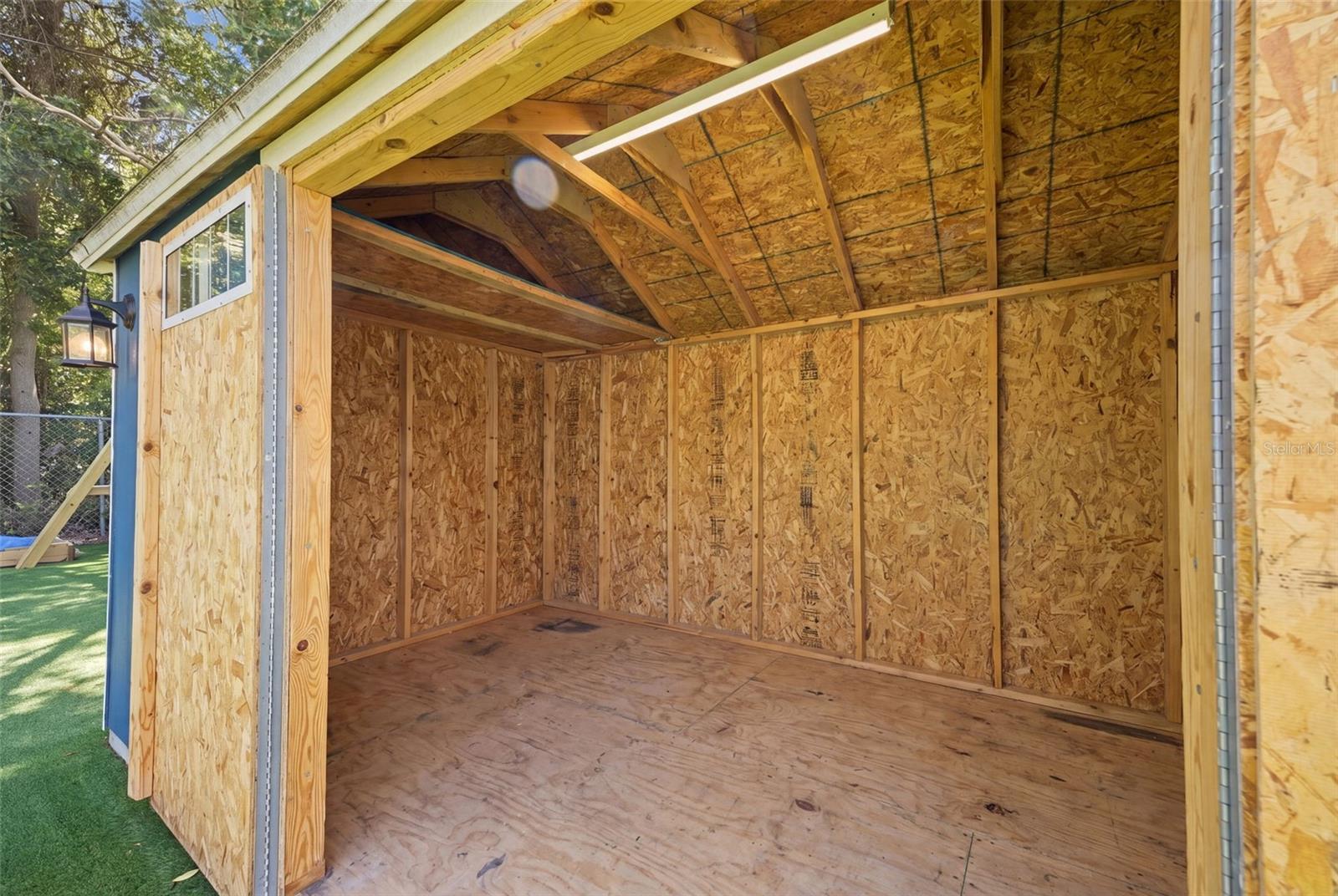 Image 24 of 27 For 720 Locust Street