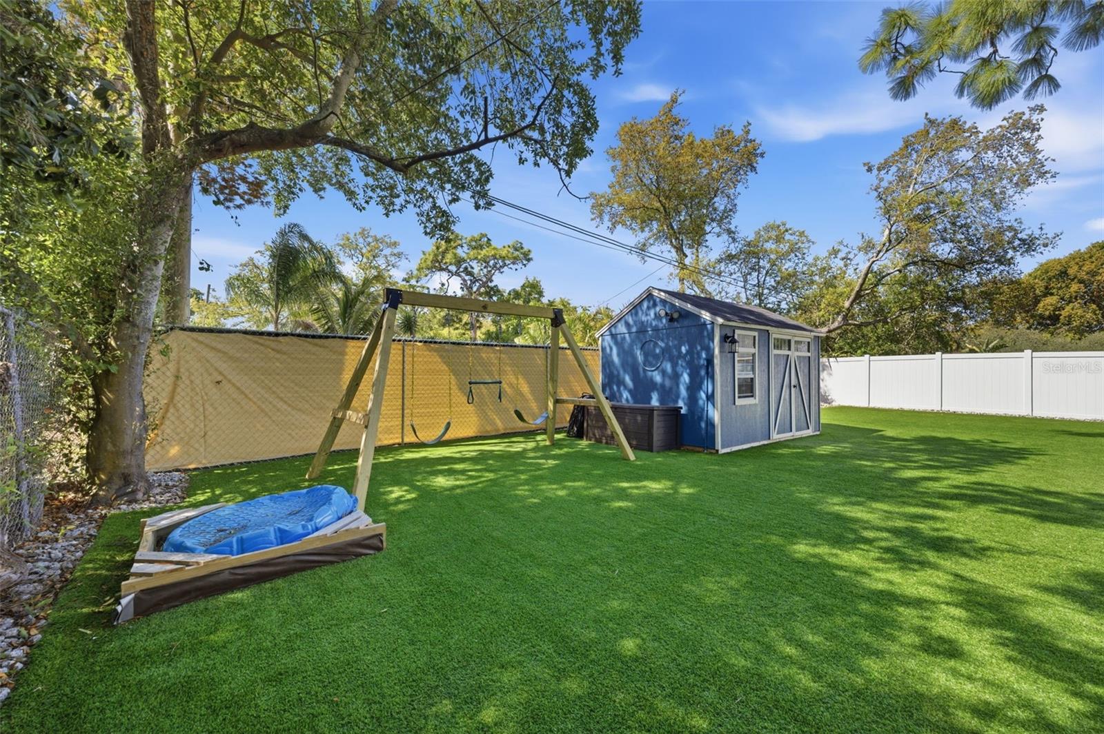 Image 26 of 27 For 720 Locust Street