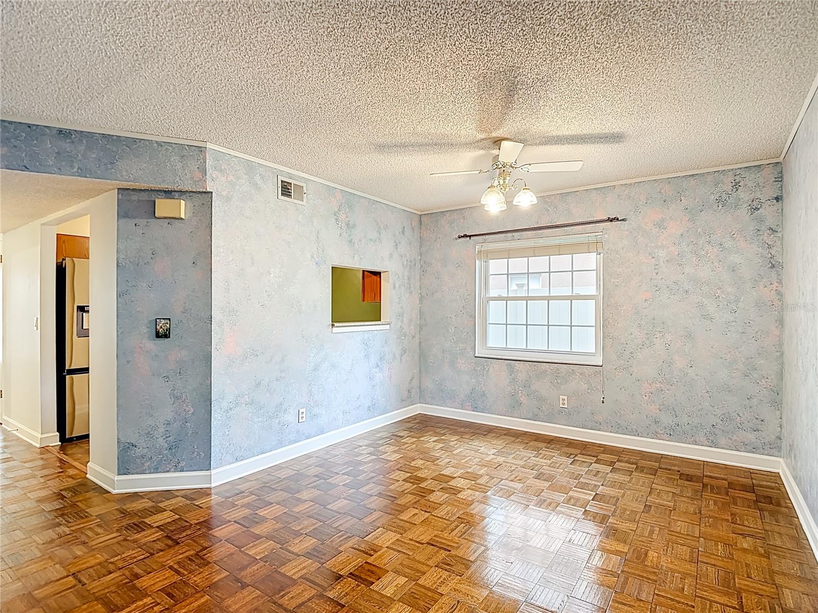 Image 12 of 53 For 16851 Le Clare Shores Drive