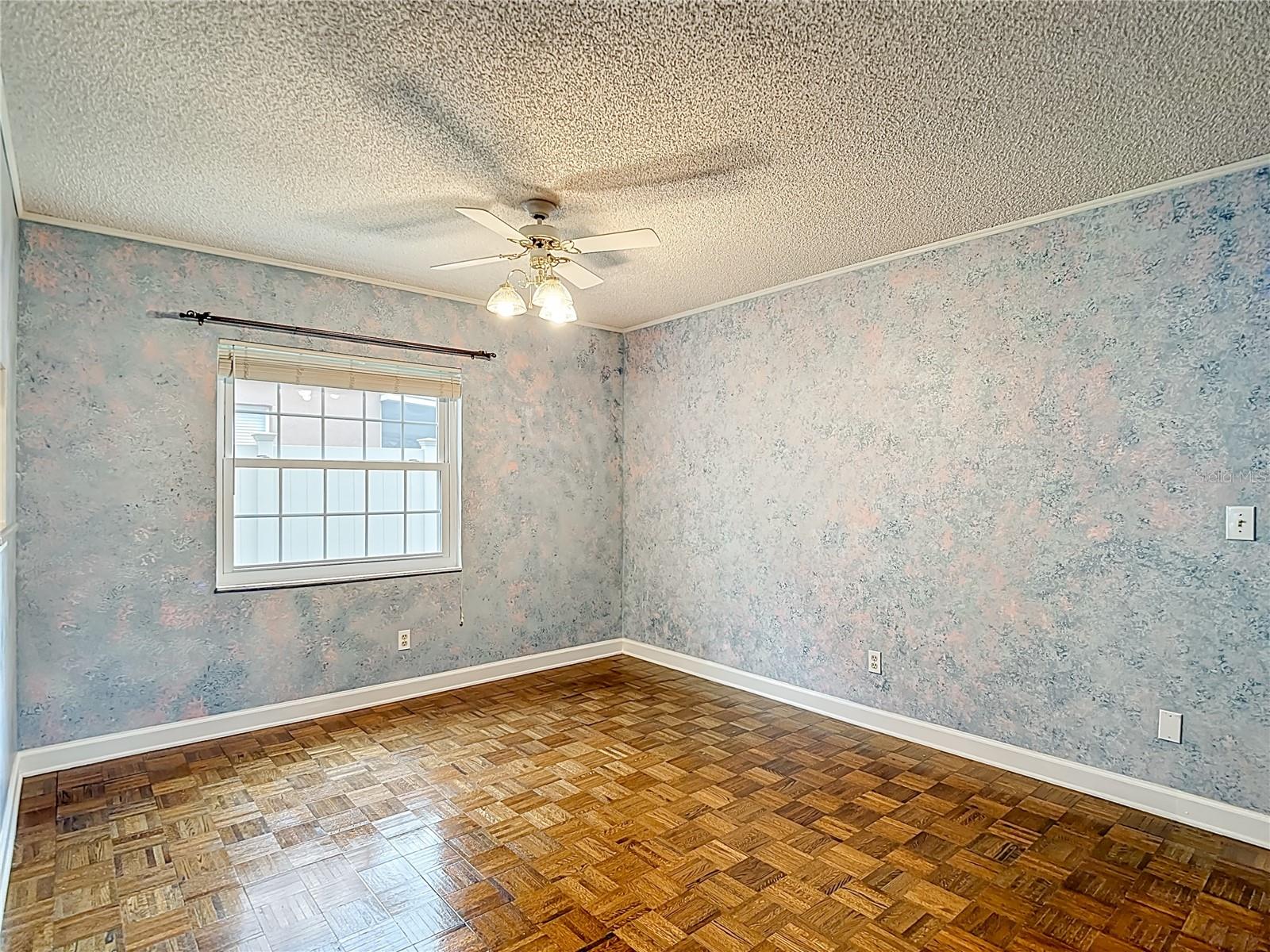 Image 13 of 53 For 16851 Le Clare Shores Drive