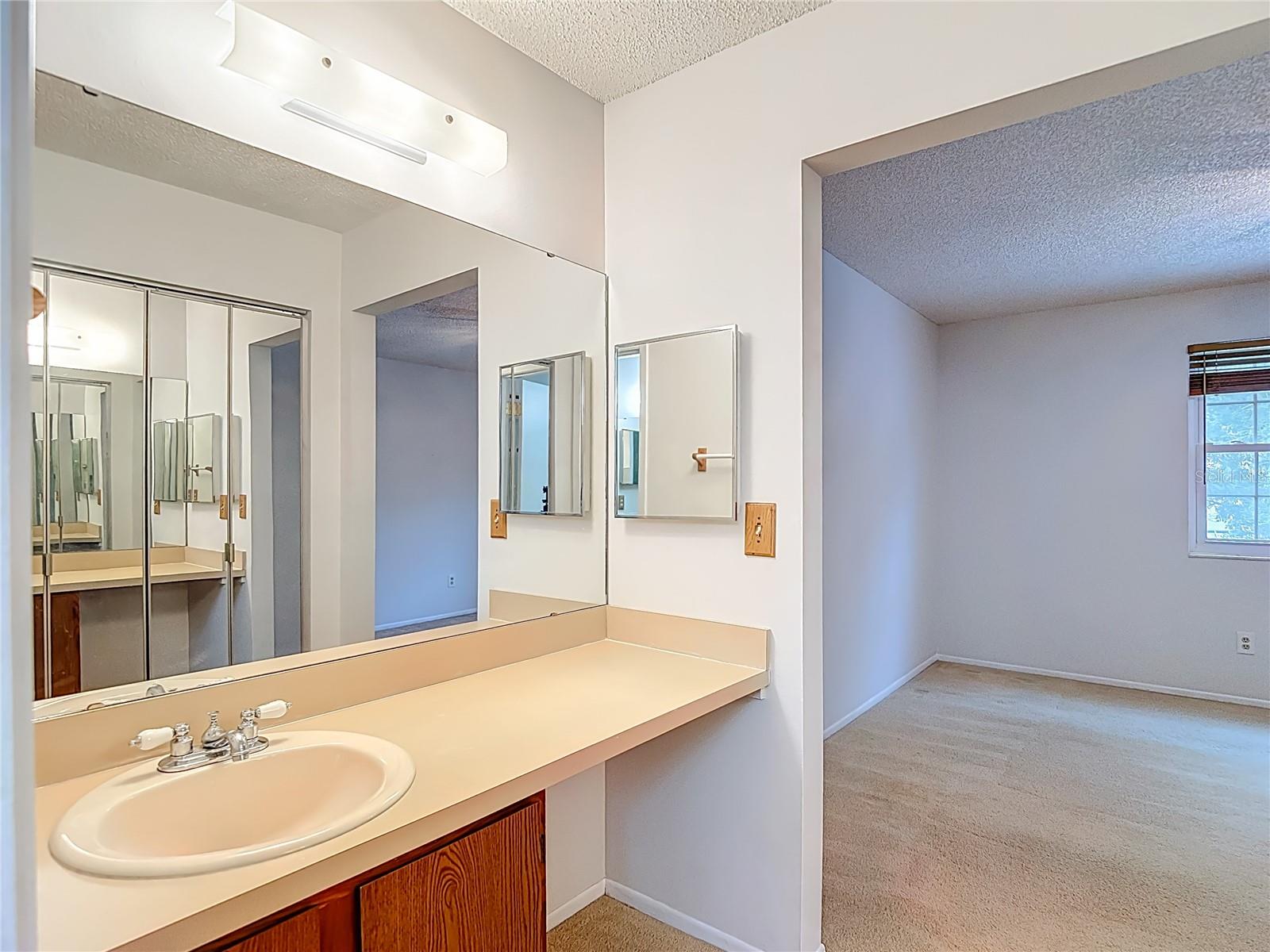 Image 32 of 53 For 16851 Le Clare Shores Drive