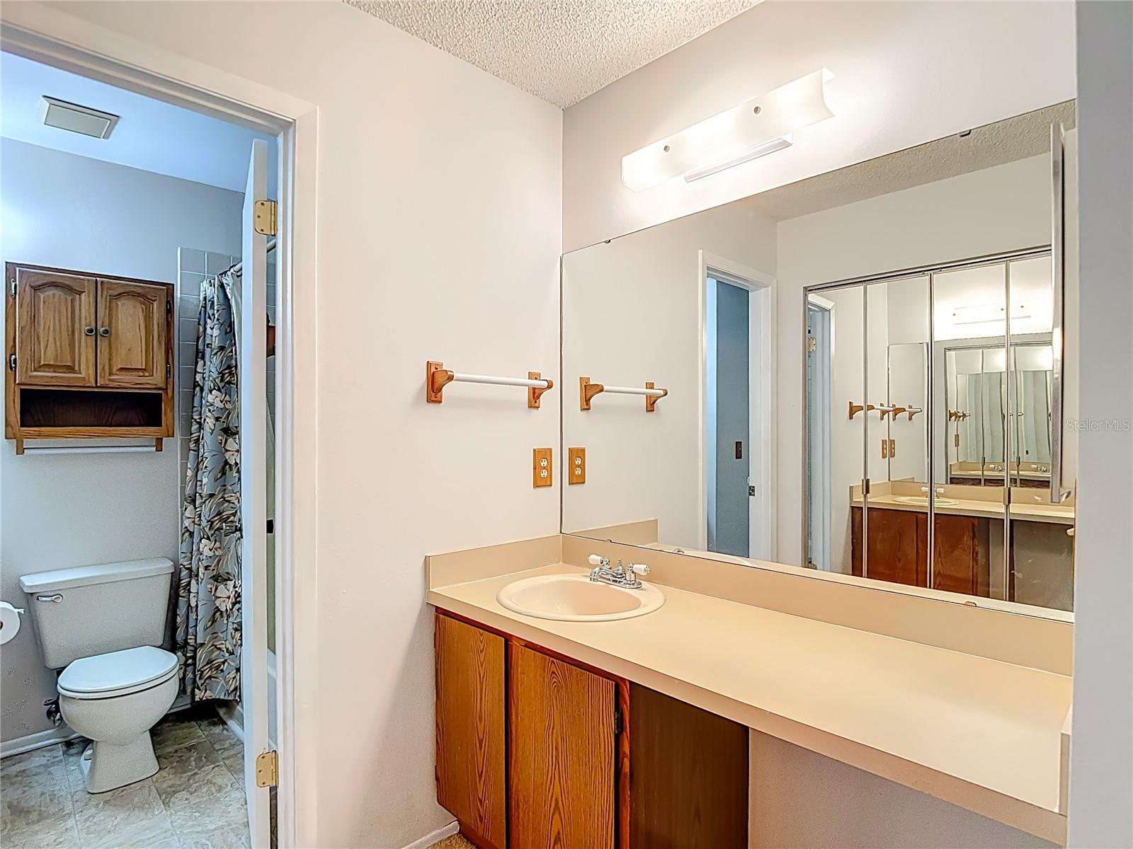 Image 33 of 53 For 16851 Le Clare Shores Drive