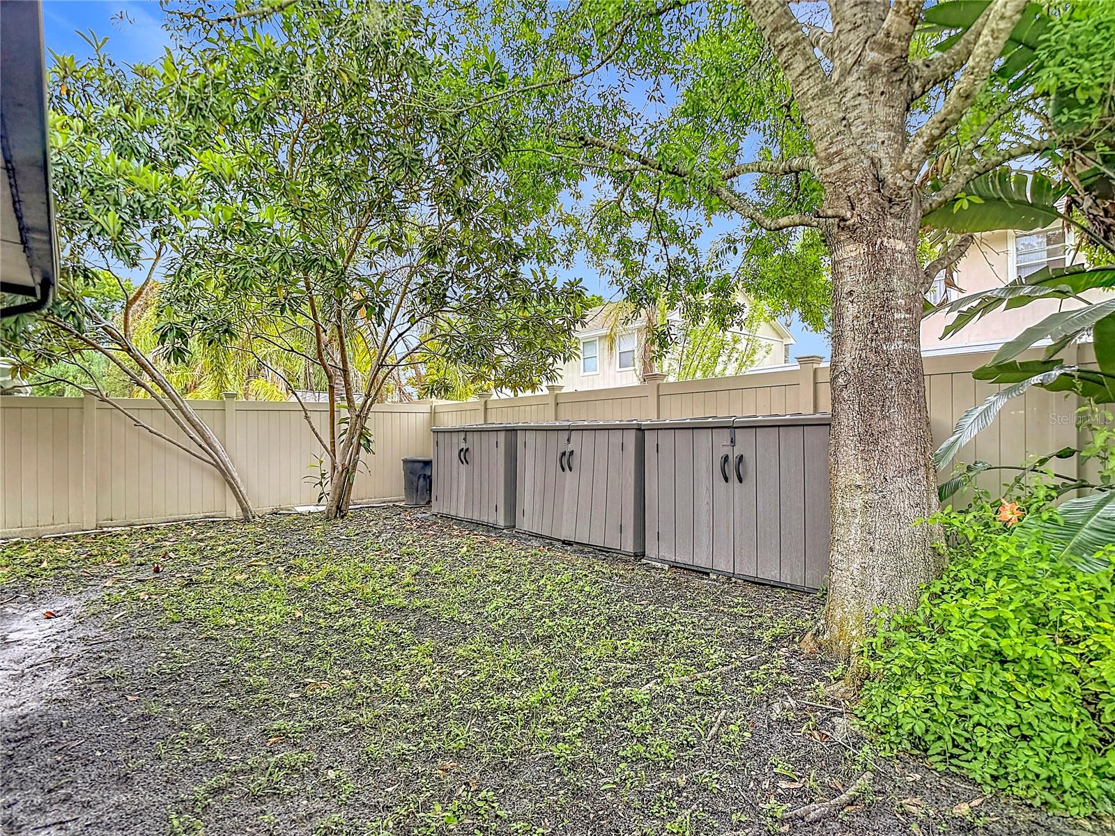 Image 44 of 53 For 16851 Le Clare Shores Drive