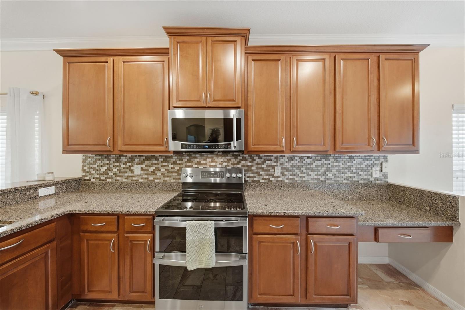 Listing photo id 11 for 20115 Indian Rosewood Drive