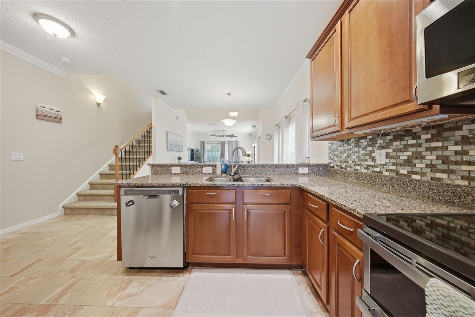 Listing photo id 13 for 20115 Indian Rosewood Drive