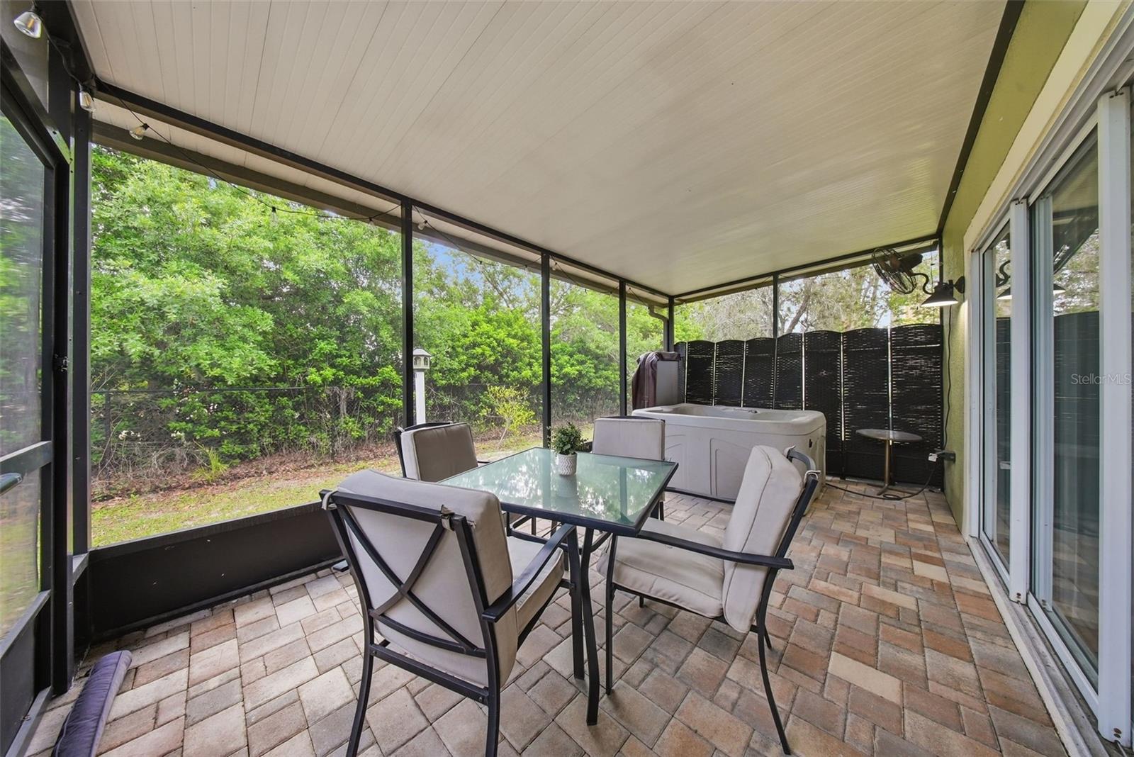 Listing photo id 30 for 20115 Indian Rosewood Drive