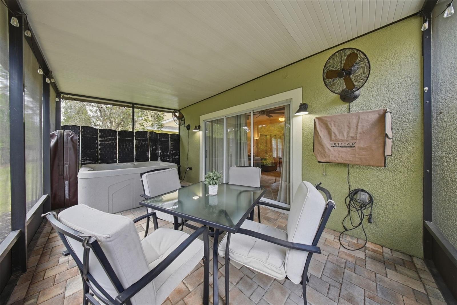 Listing photo id 31 for 20115 Indian Rosewood Drive