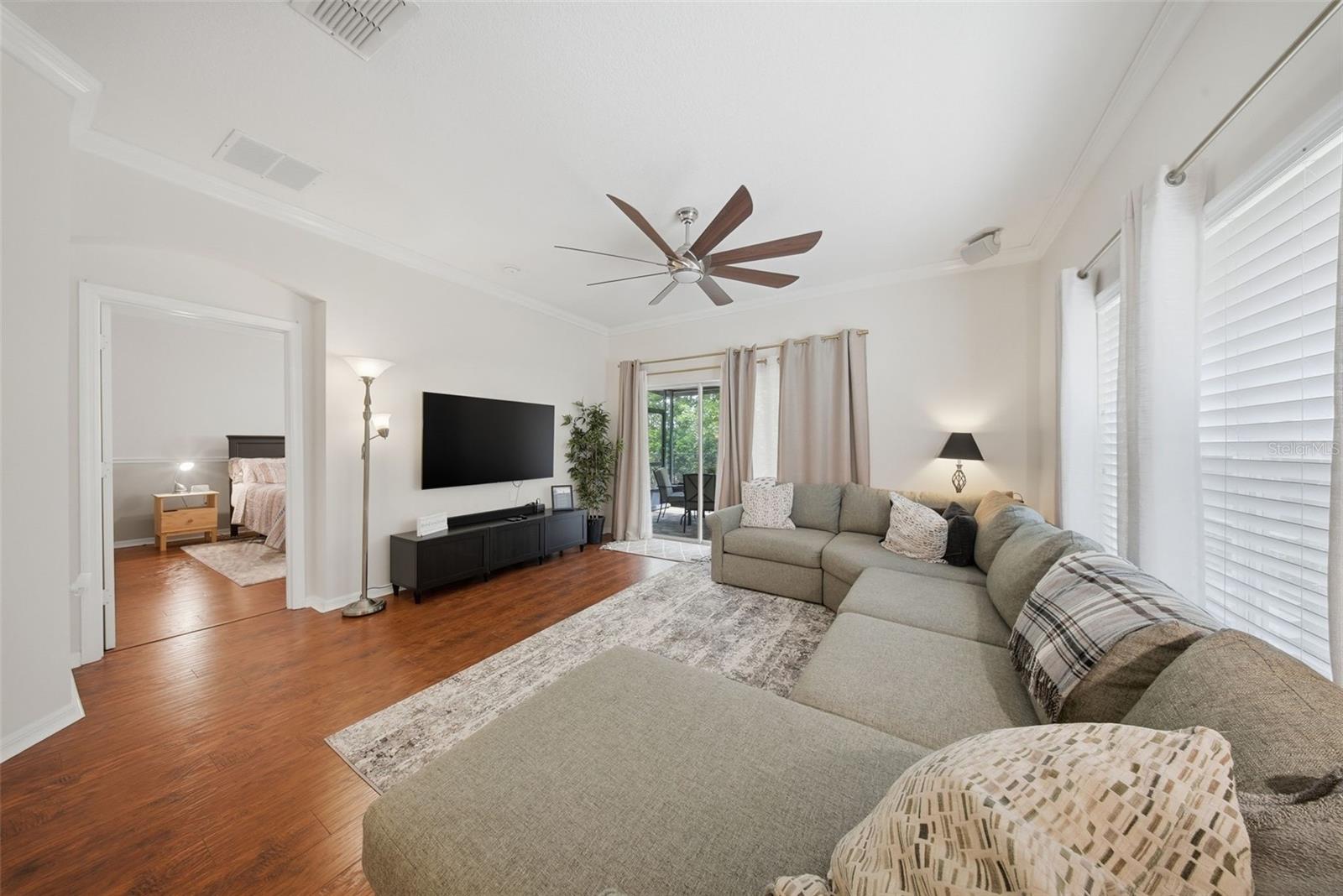 Listing photo id 5 for 20115 Indian Rosewood Drive