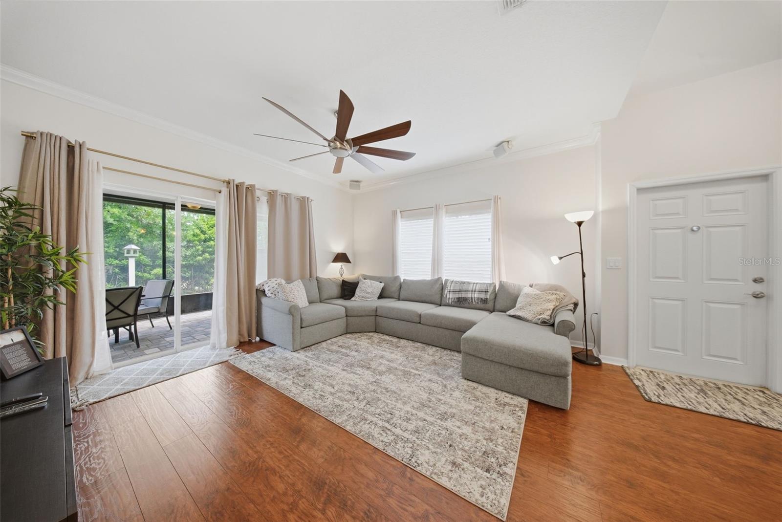 Listing photo id 7 for 20115 Indian Rosewood Drive