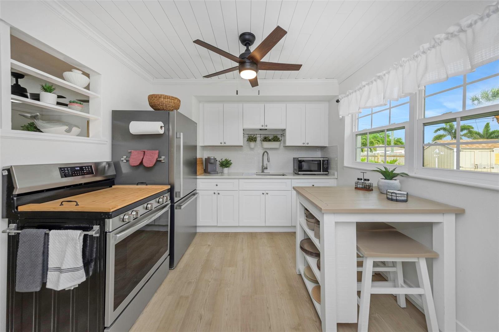 Image 14 of 42 For 550 80th Avenue