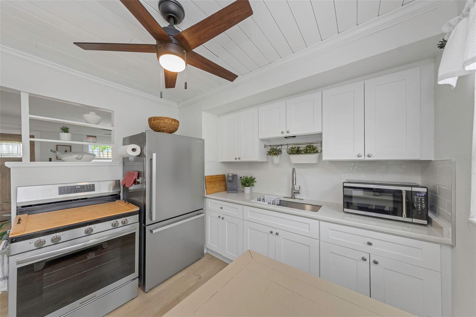 Image 18 of 42 For 550 80th Avenue