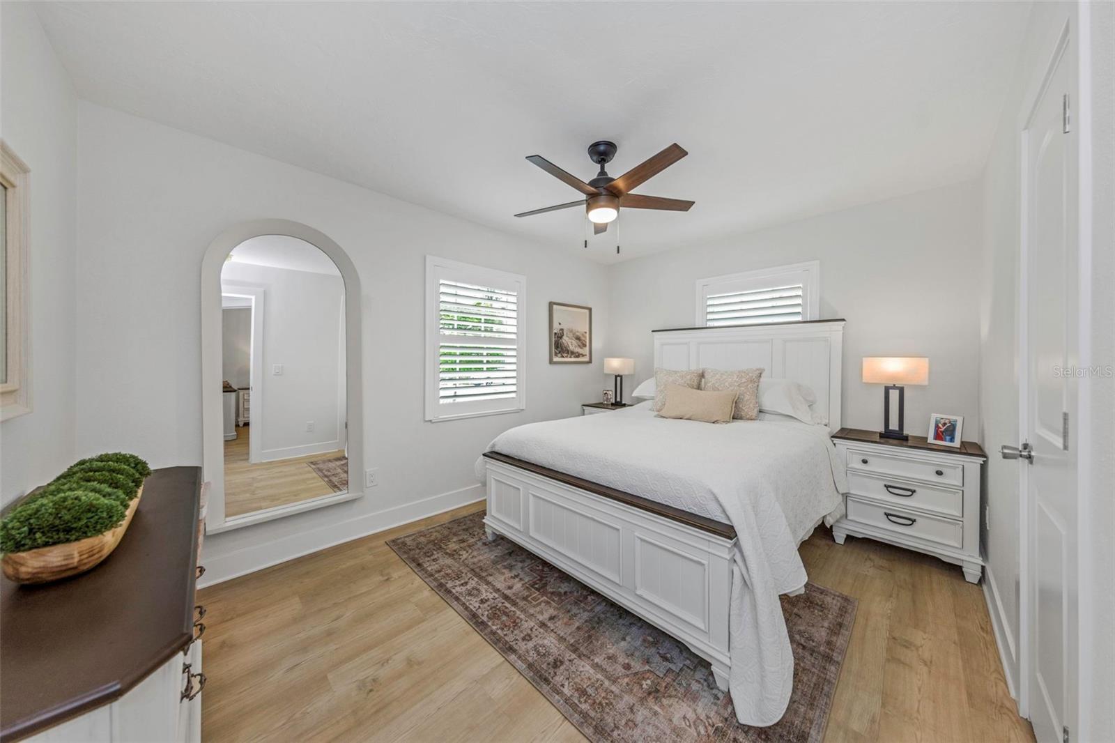 Image 21 of 42 For 550 80th Avenue