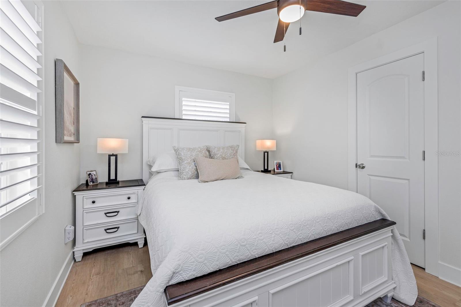 Image 23 of 42 For 550 80th Avenue