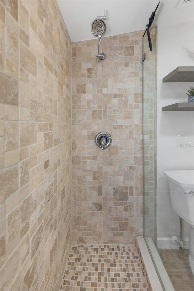 Image 26 of 42 For 550 80th Avenue