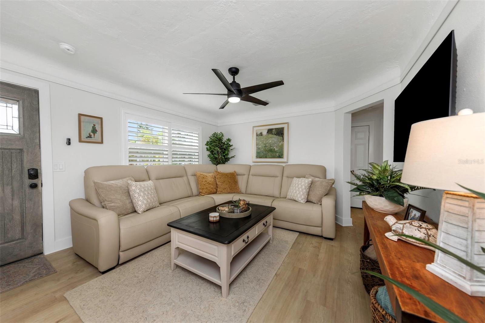 Image 7 of 42 For 550 80th Avenue