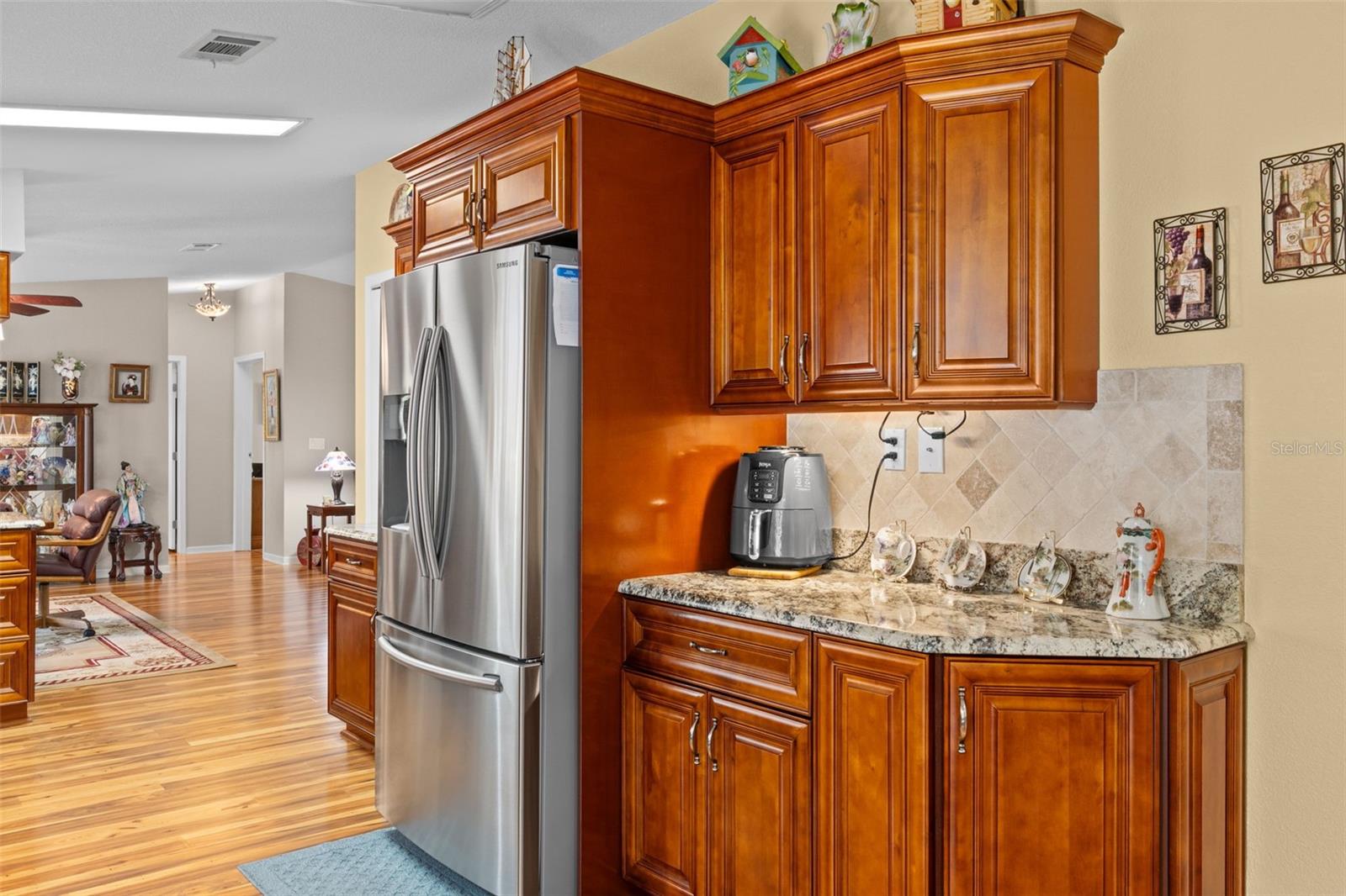 Image 16 of 56 For 7340 Devine Avenue