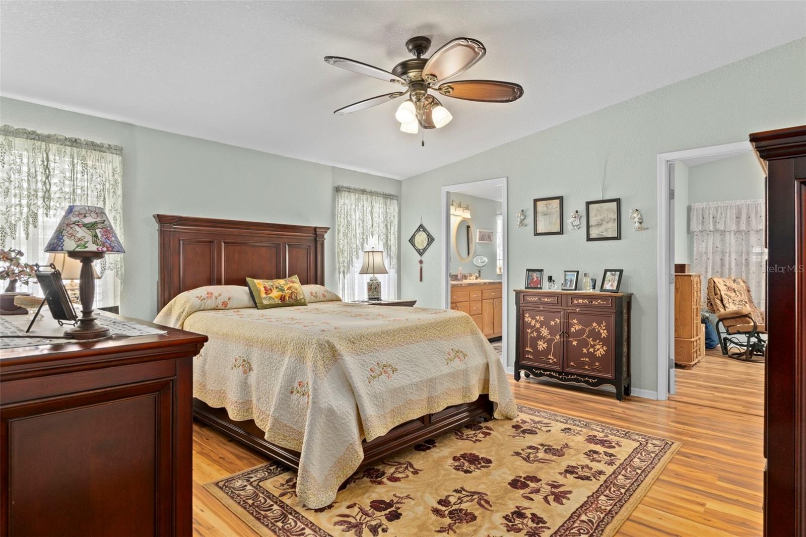 Image 26 of 56 For 7340 Devine Avenue