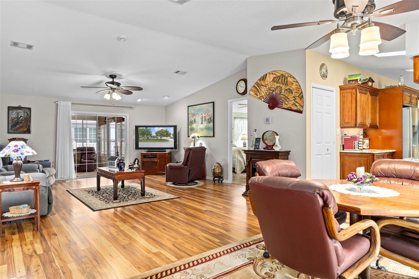 Image 6 of 56 For 7340 Devine Avenue