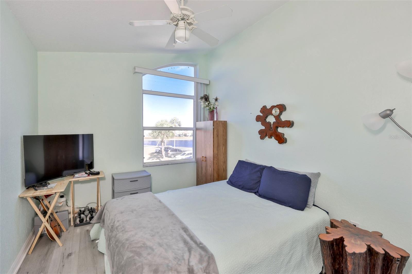 Image 27 of 48 For 6400 46th Avenue N 71