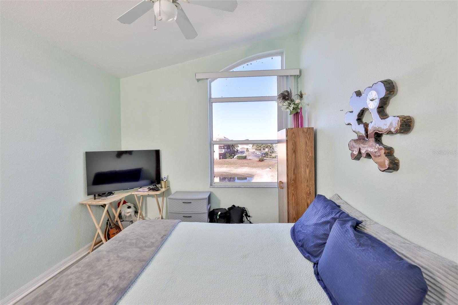 Image 28 of 48 For 6400 46th Avenue N 71