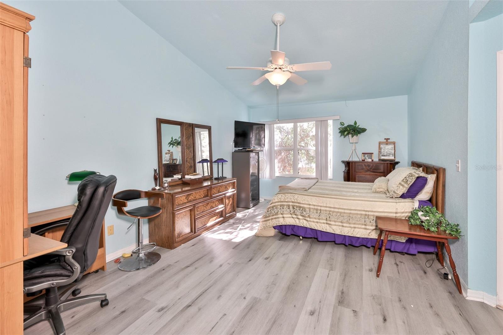 Image 33 of 48 For 6400 46th Avenue N 71