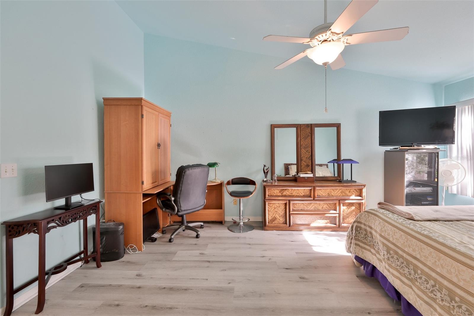 Image 35 of 48 For 6400 46th Avenue N 71