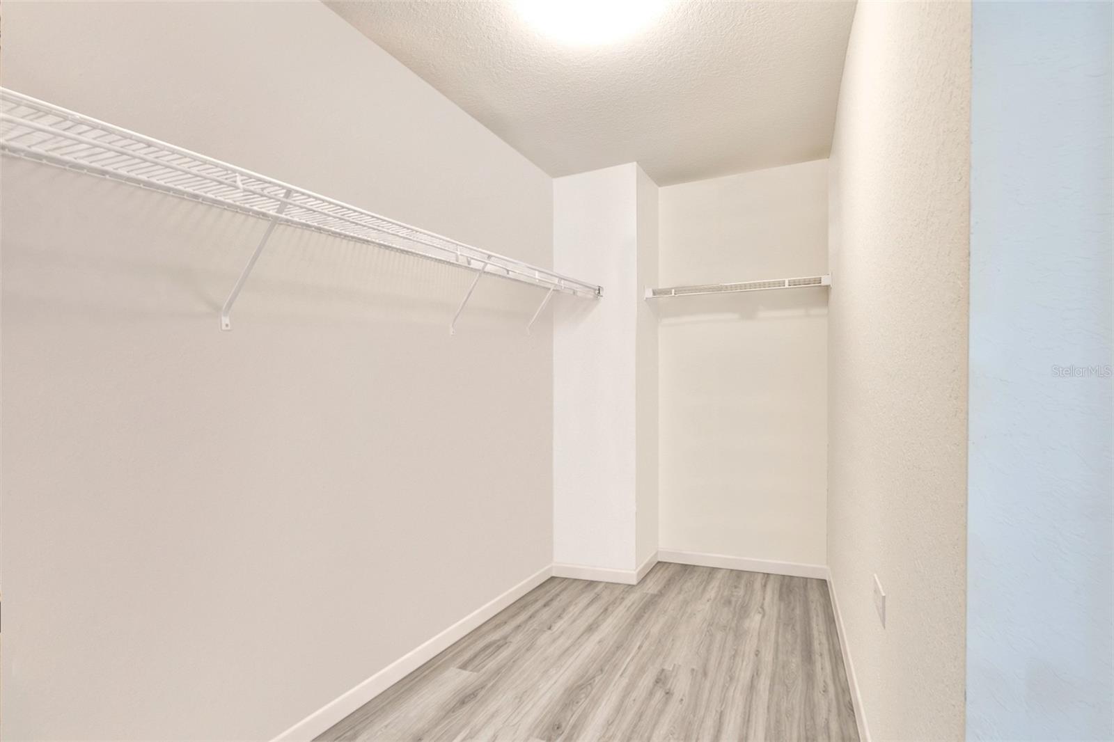 Image 37 of 48 For 6400 46th Avenue N 71