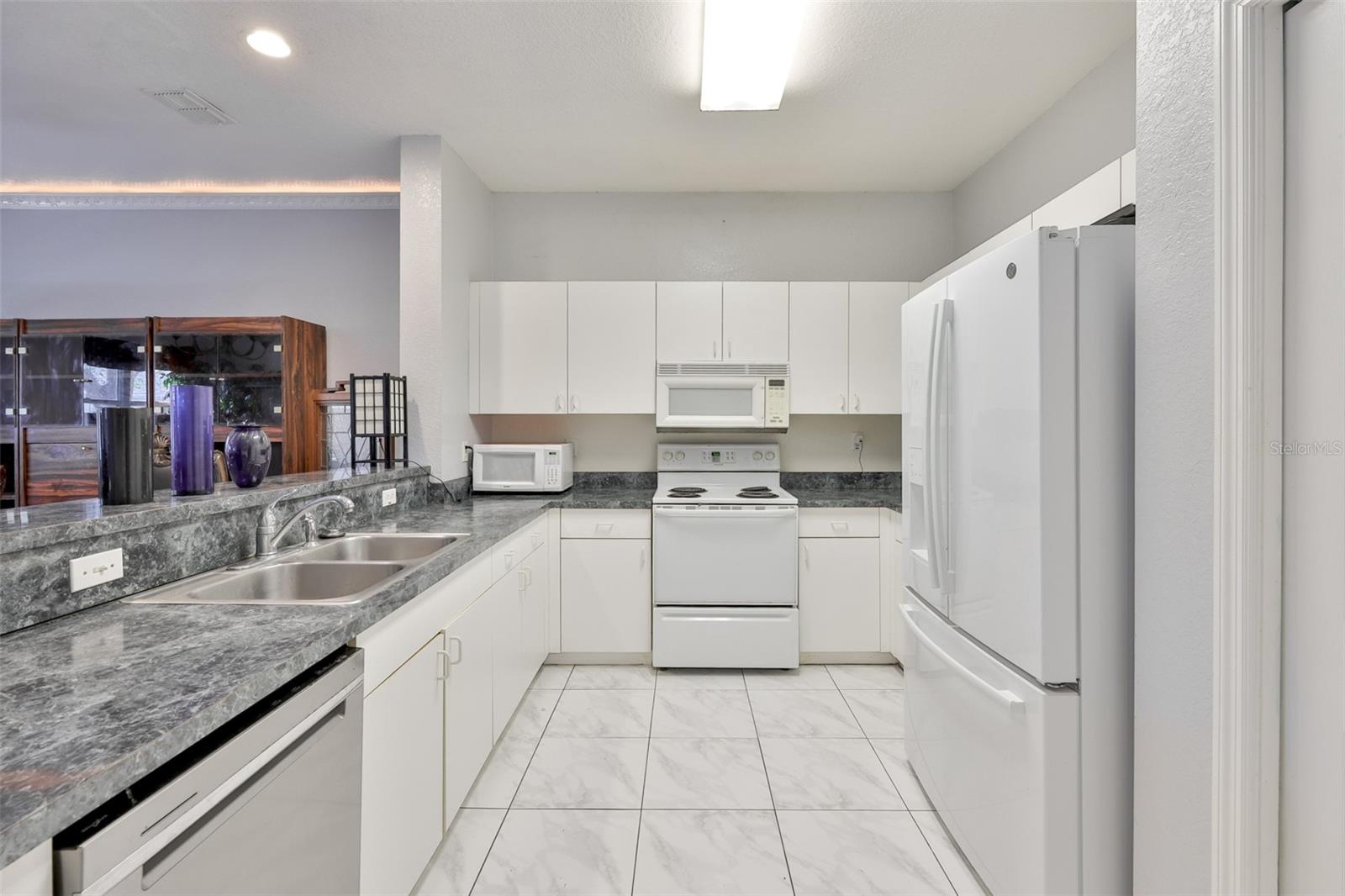 Image 9 of 48 For 6400 46th Avenue N 71