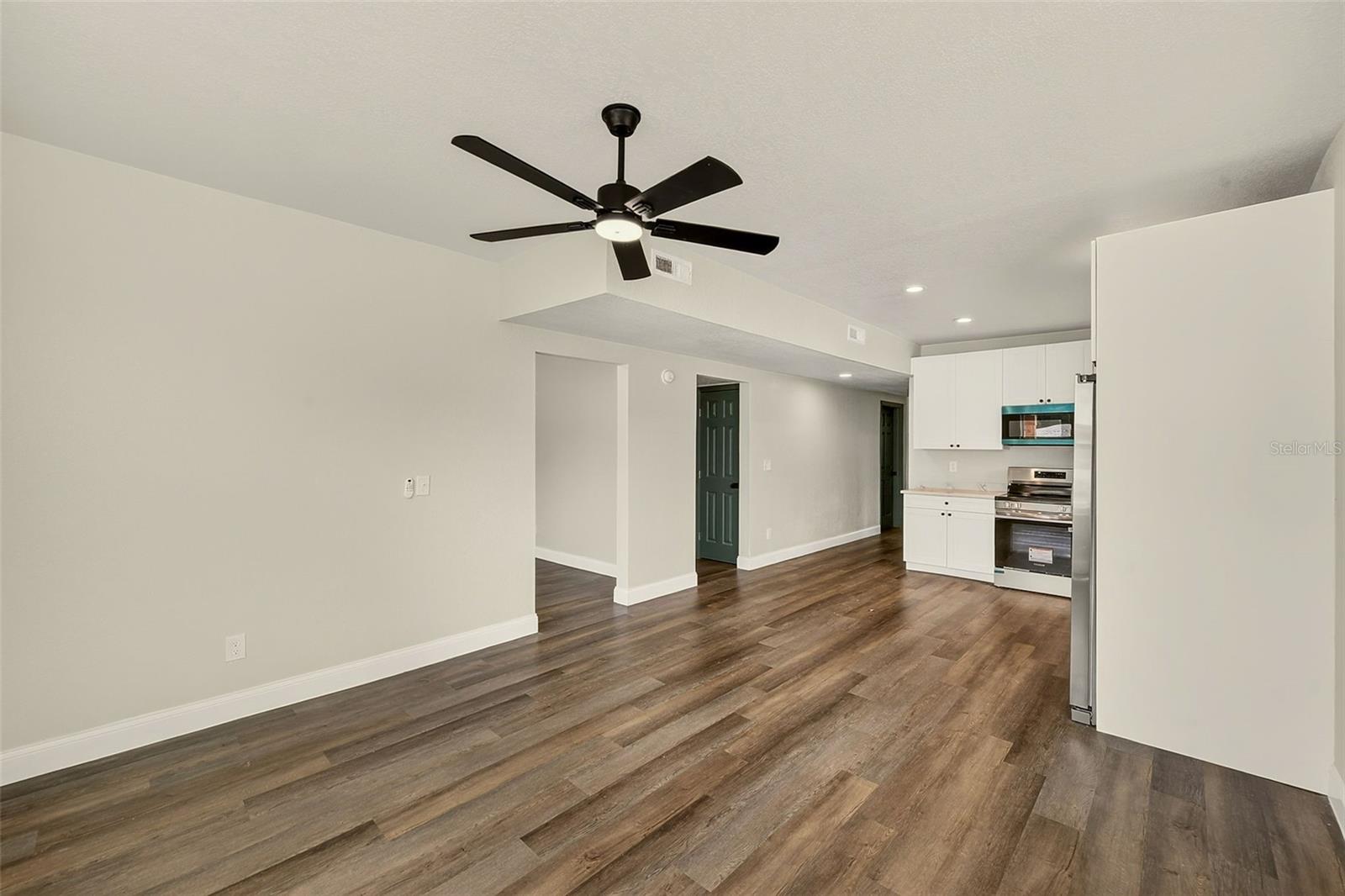 Image 12 of 35 For 206 Macdill Avenue