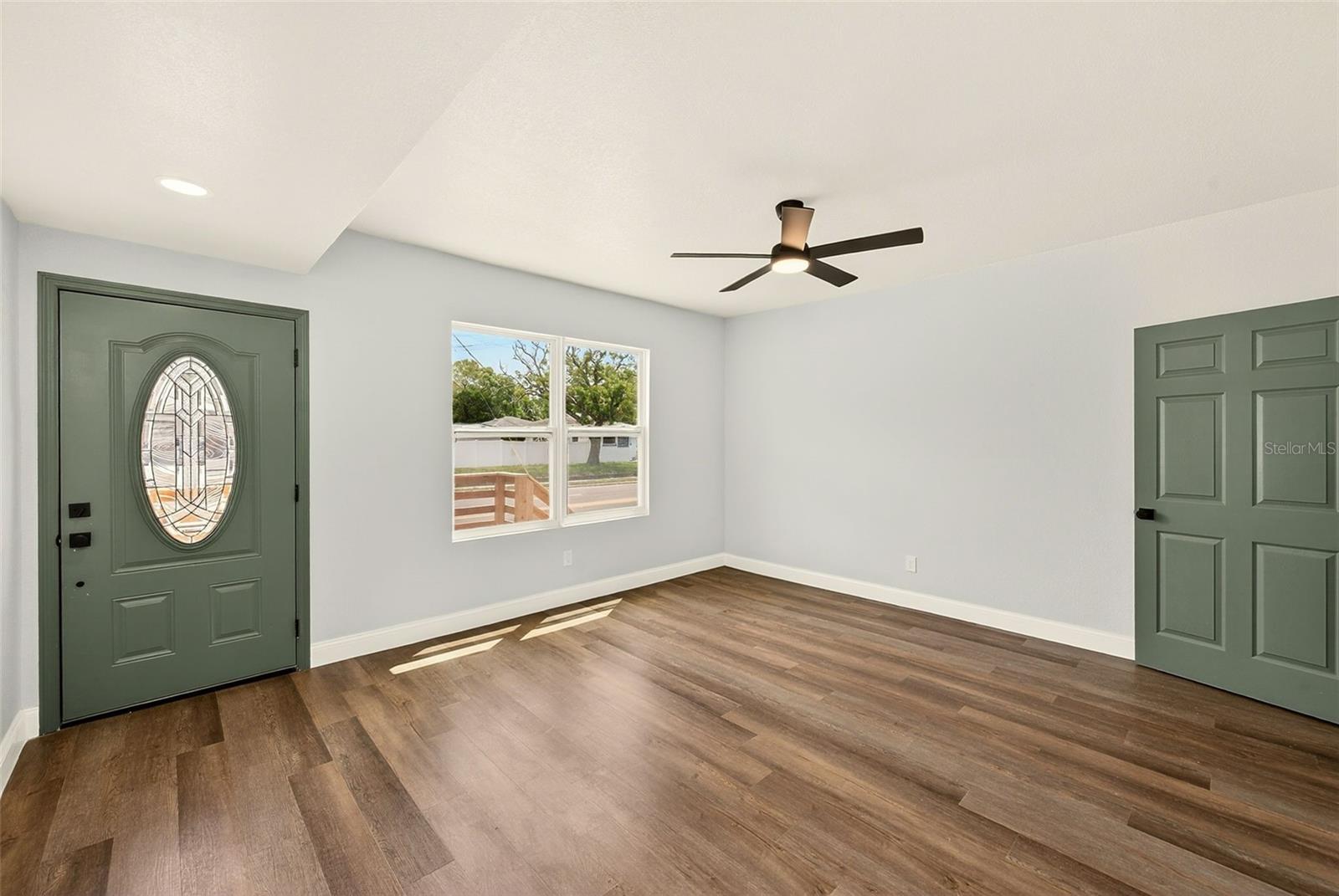 Image 7 of 35 For 206 Macdill Avenue