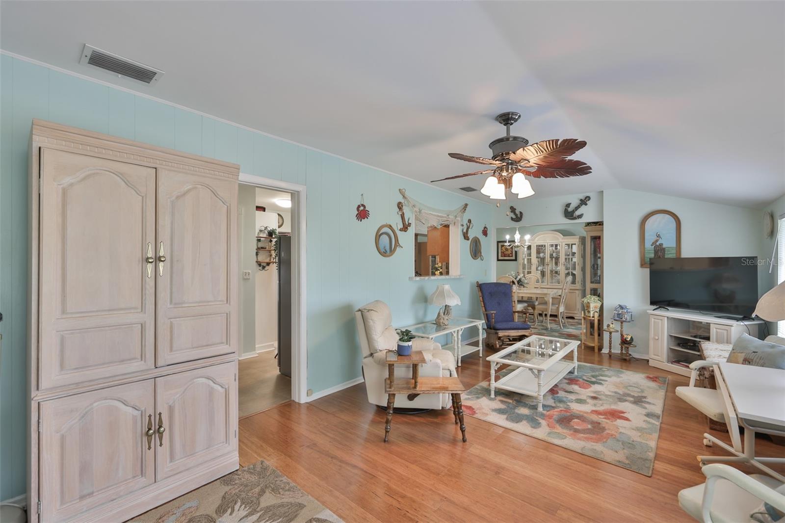 Image 10 of 21 For 608 La Jolla Avenue