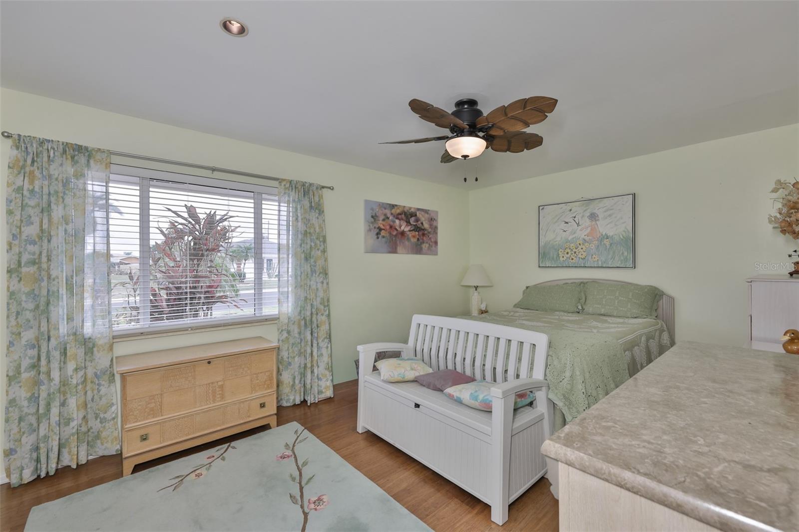 Image 17 of 21 For 608 La Jolla Avenue