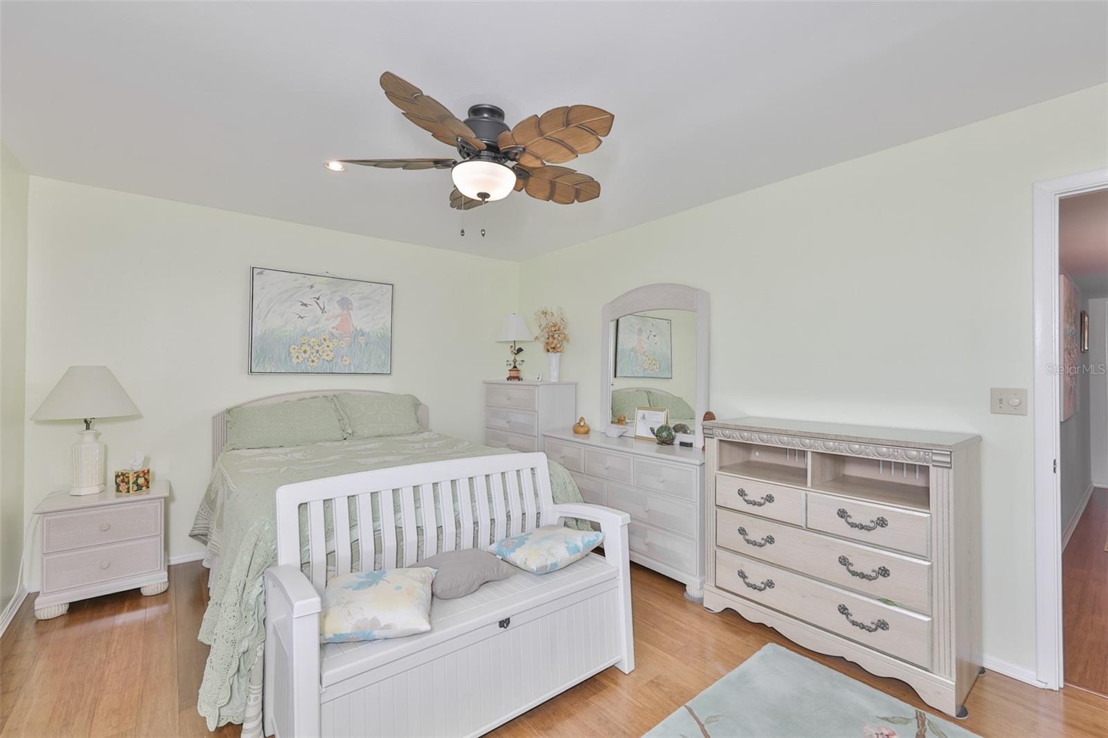 Image 18 of 21 For 608 La Jolla Avenue