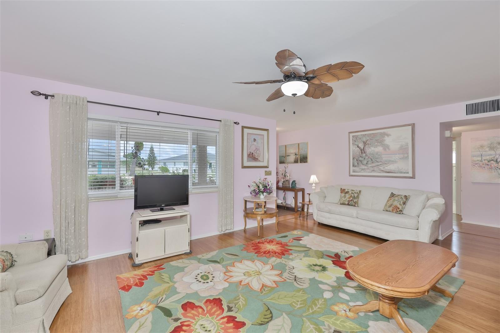 Image 4 of 21 For 608 La Jolla Avenue