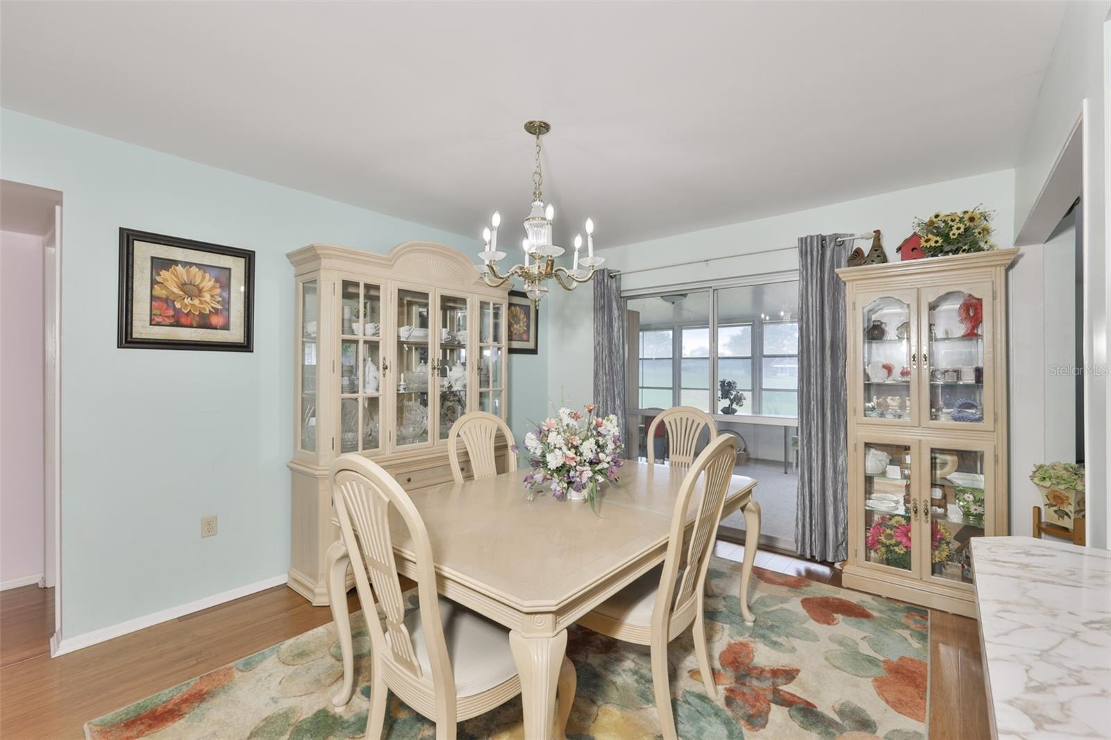 Image 6 of 21 For 608 La Jolla Avenue